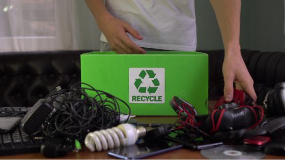 Caixa de reciclagem e resíduos eletrônicos